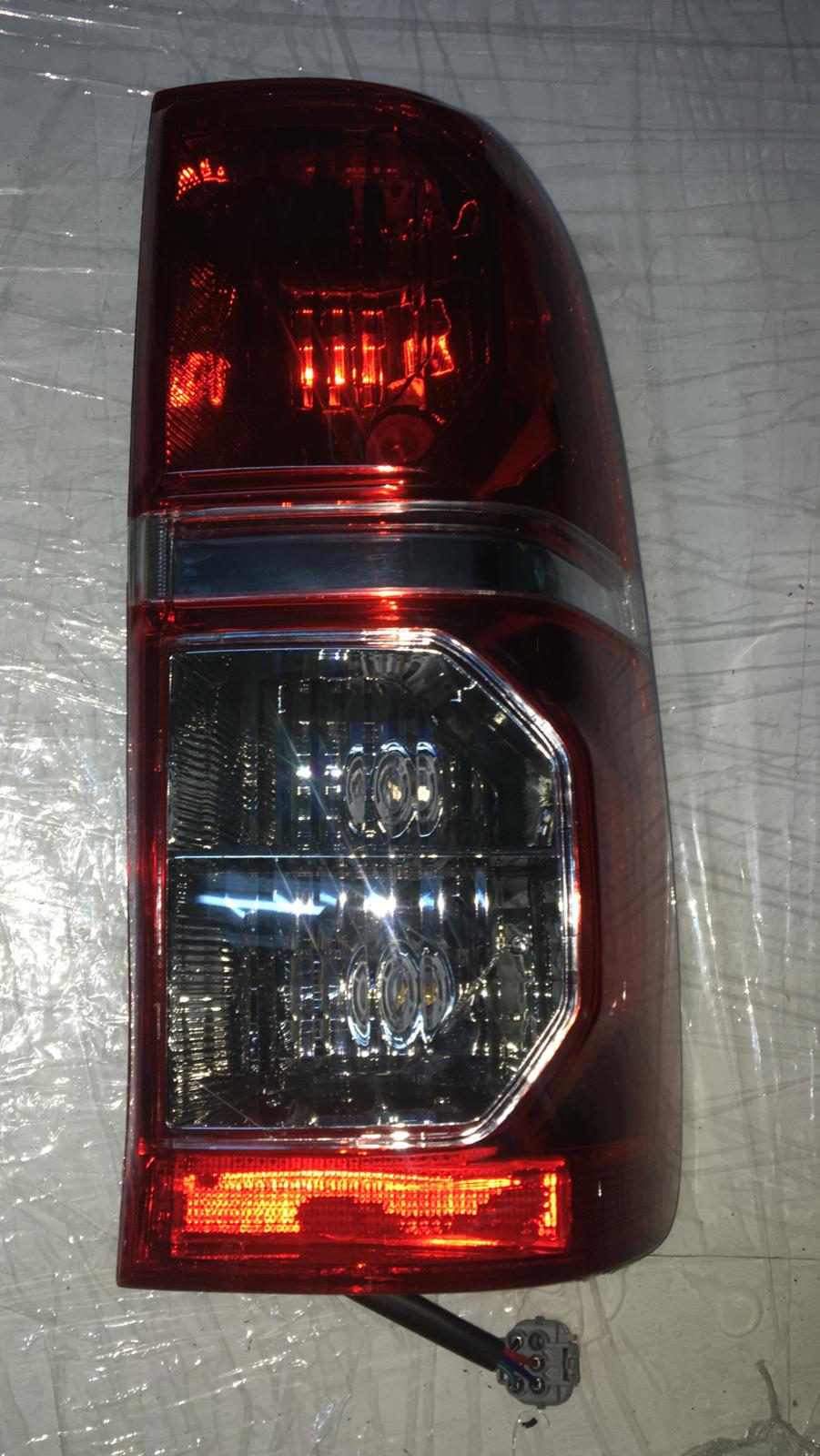 TOYOTA HİLUX SAĞ SOL STOP -X14042025-86