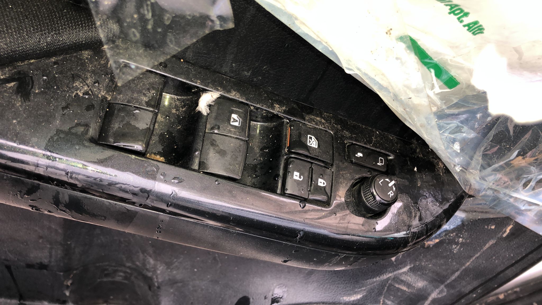 TOYOTA HİLUX 2020-2023 SOL ÖN CAM KONTROL DÜĞMESİ VE AYNA AYAR DÜĞMESİ -x14042025-41