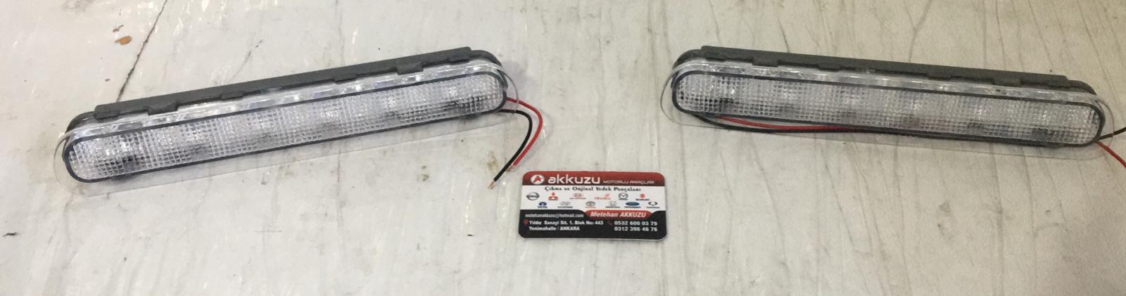 TOYOTA HİLUX BEYAZ BAGAJ REFLEKTÖRÜ