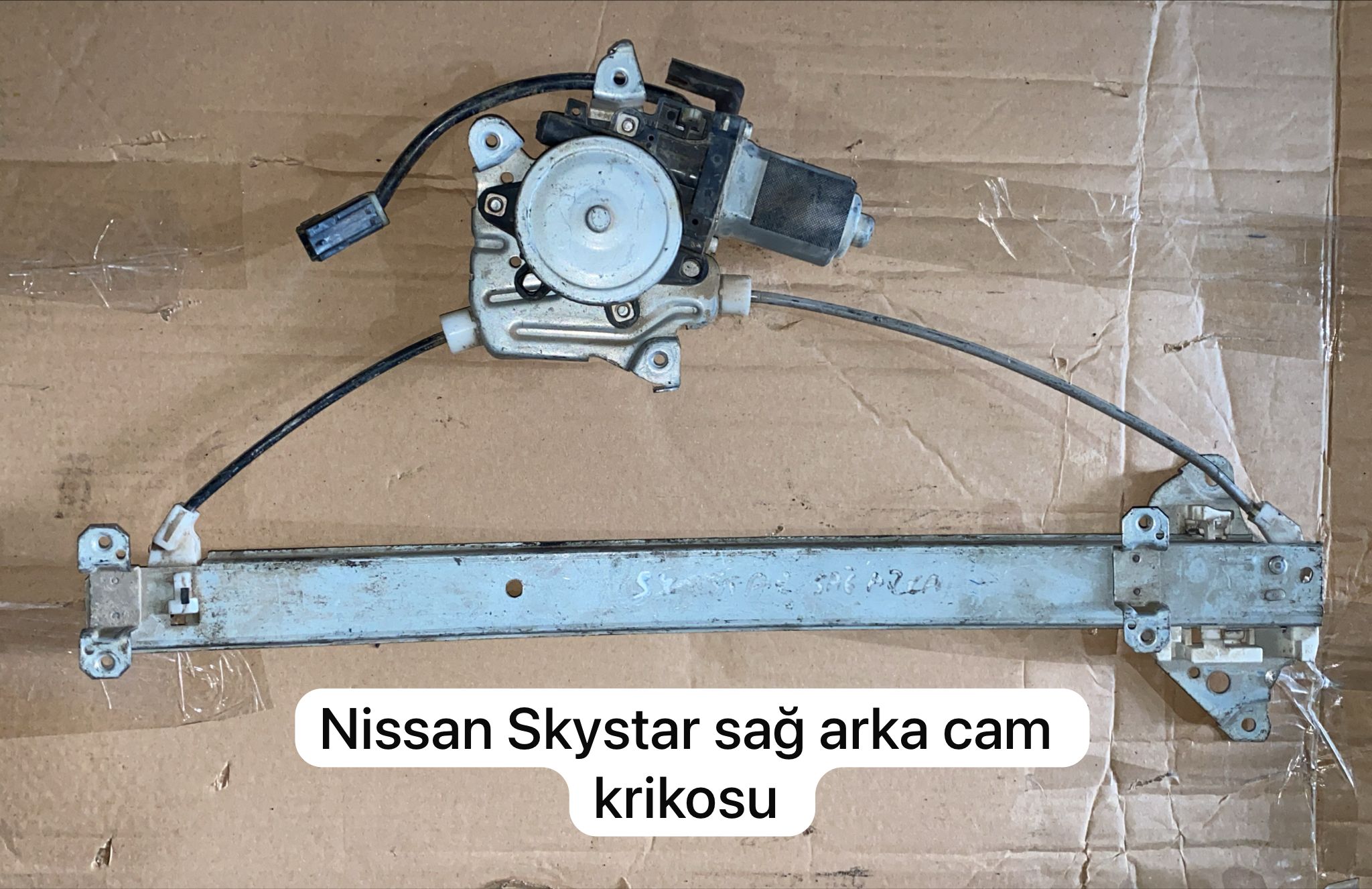 NİSSAN SKYSTAR SAĞ ARKA CAM KRİKOSU -X14042025-318