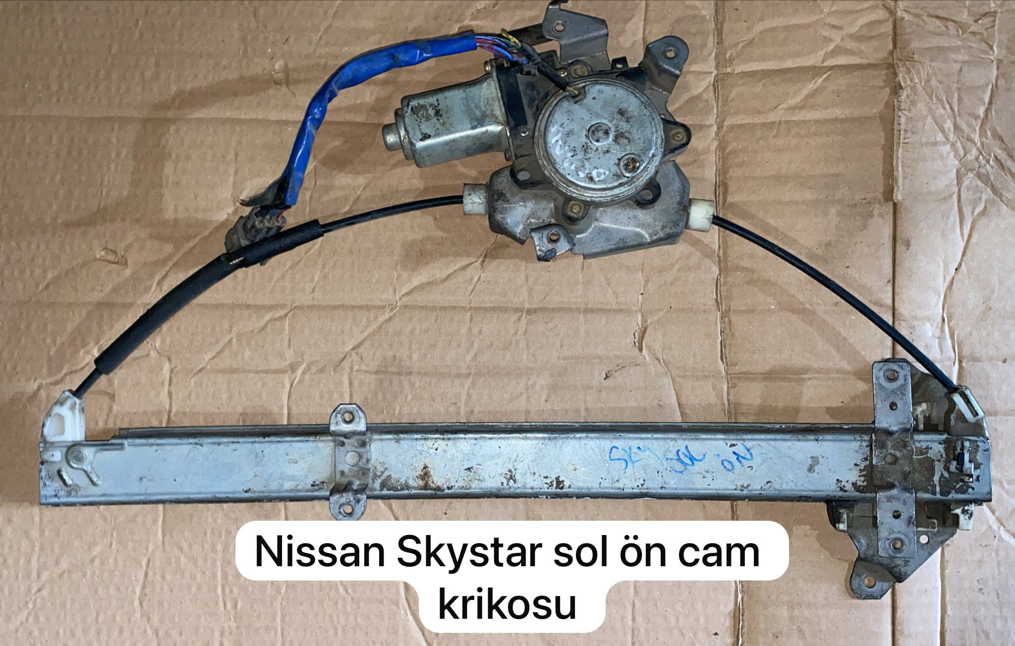 NİSSAN SKYSTAR SOL ÖN CAM KRİKOSU -X14042025-309