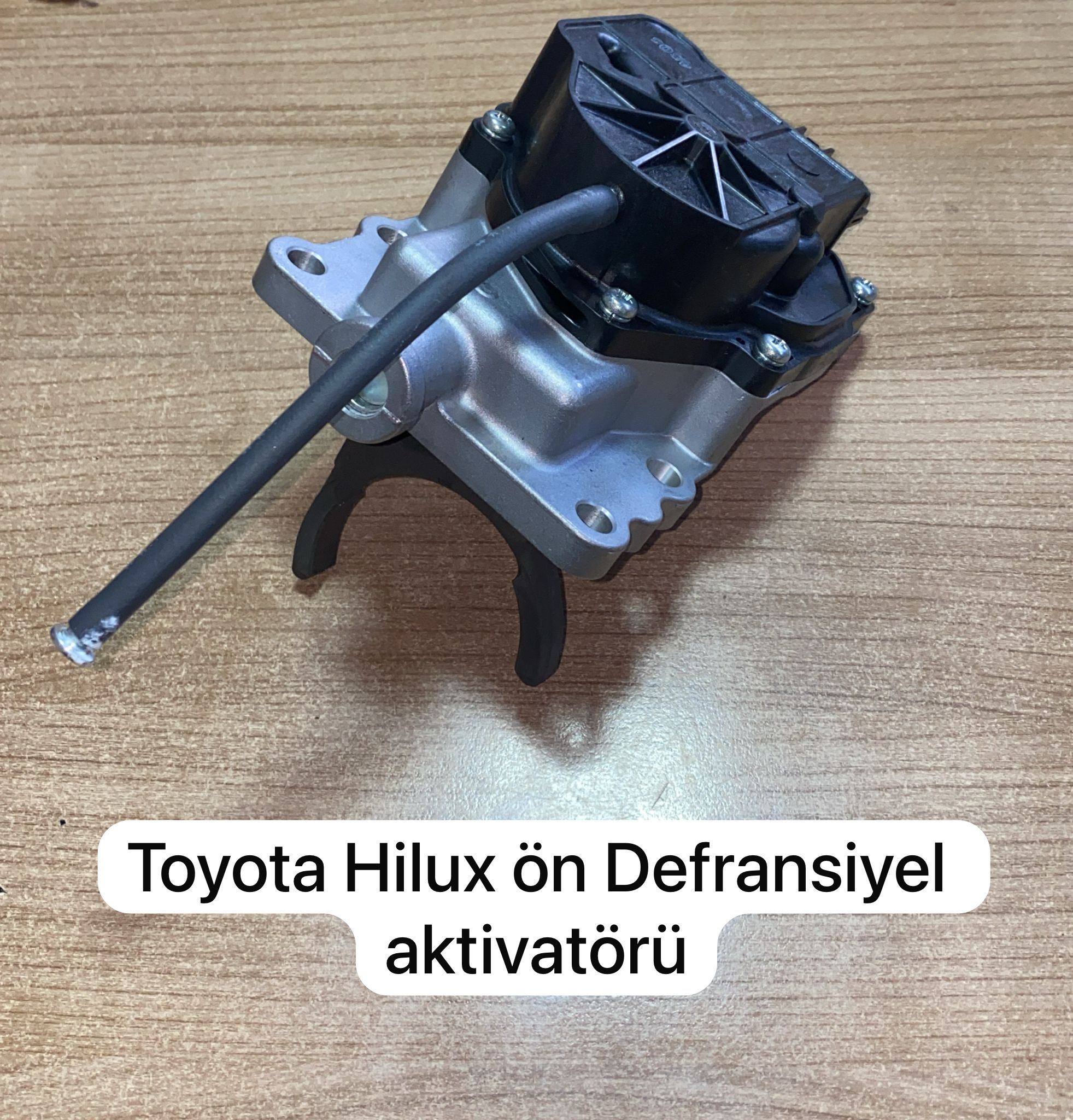 TOYOTA HİLUX ÖN DEFRANSİYEL AKTİVATÖRÜ
