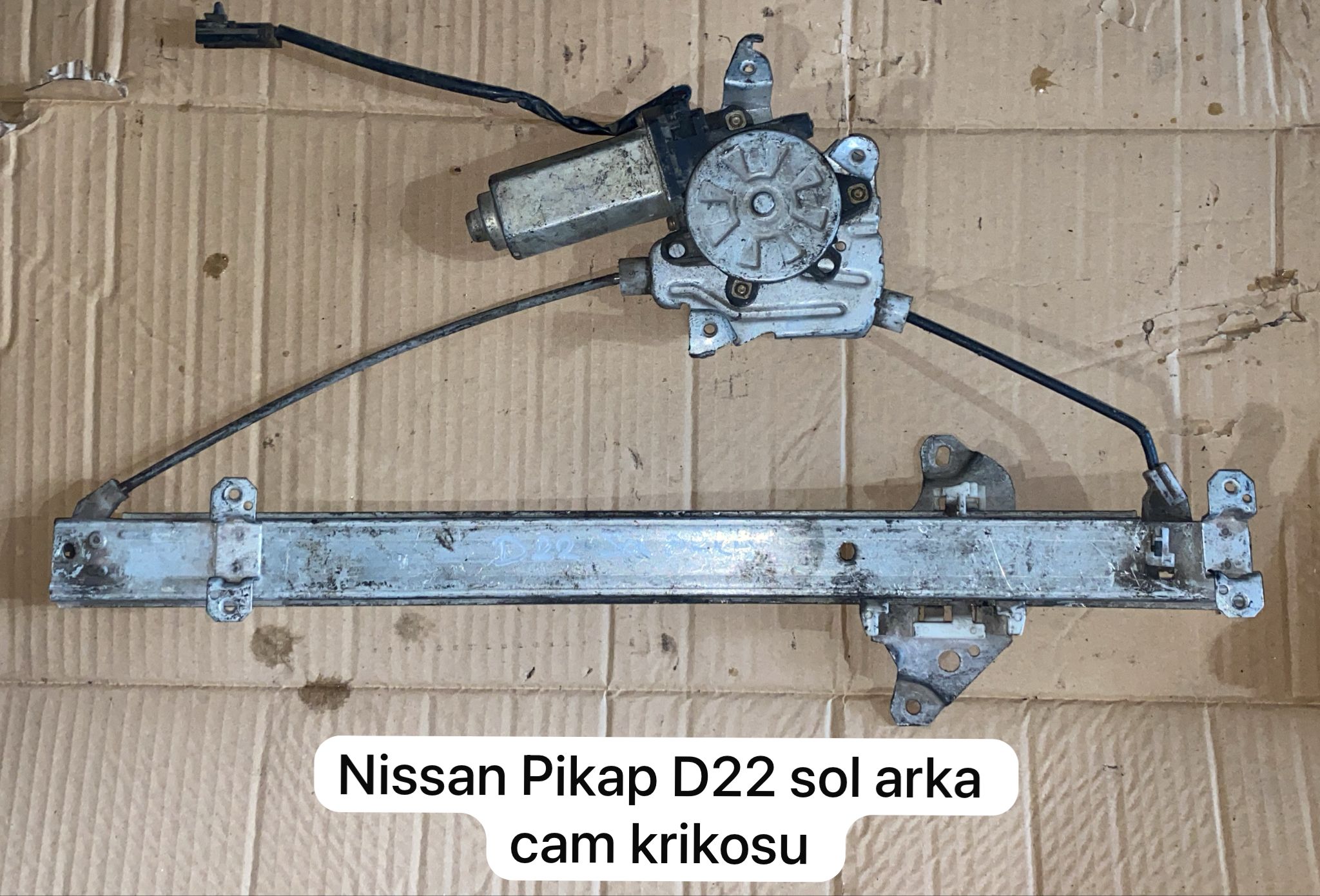 NİSSAN PİKAP SOL ARKA CAM KRİKOSU -X14042025-467