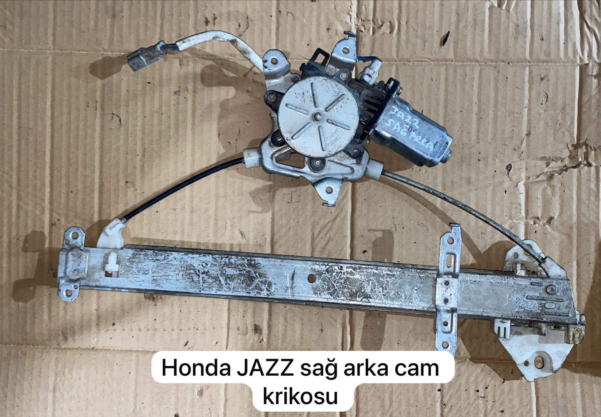 HONDA JAZZ SAĞ ARKA CAM KRİKOSU -X14042025-476