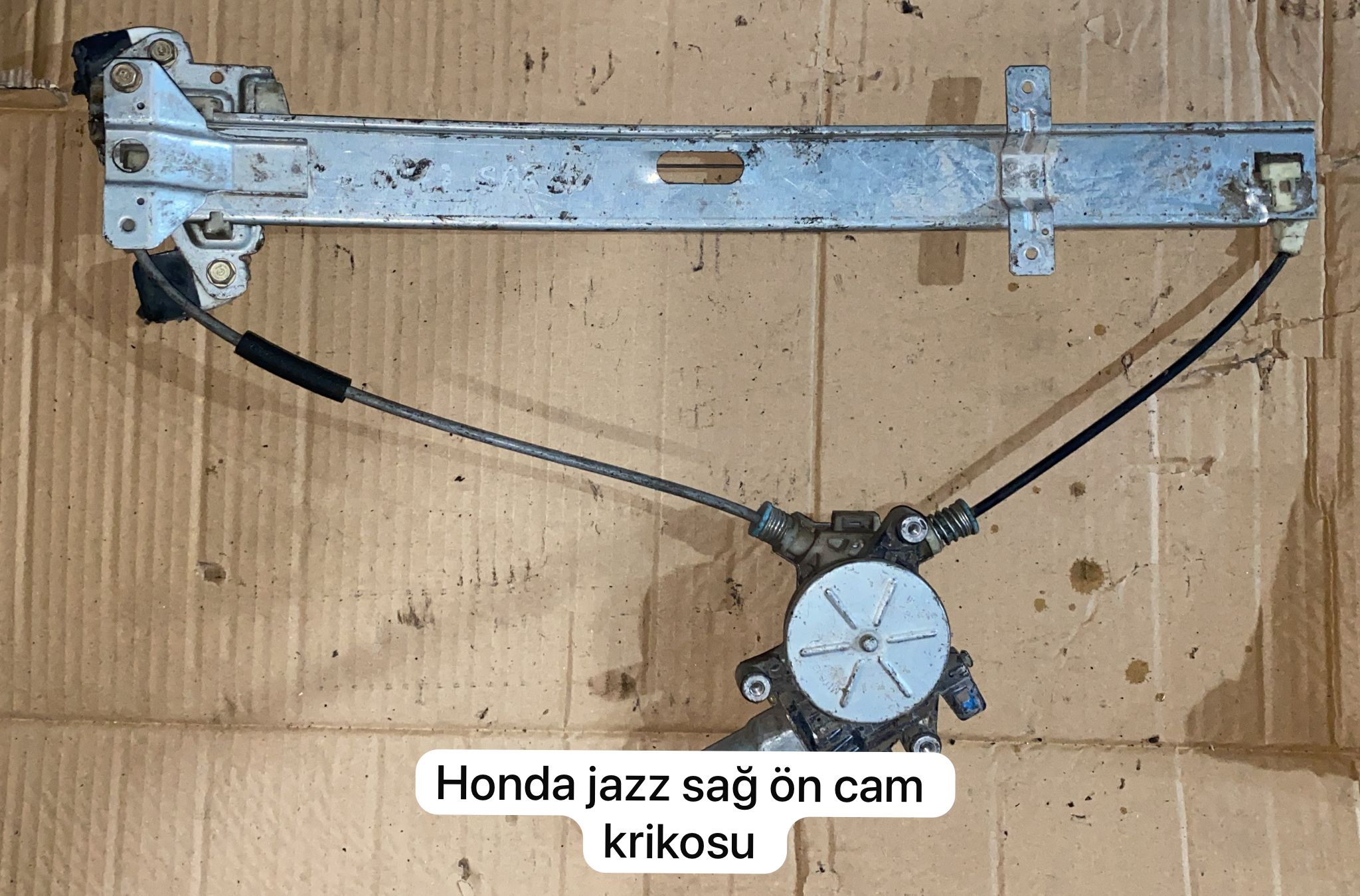 HONDA JAZZ SAĞ ÖN CAM KRİKOSU -X14042025-480