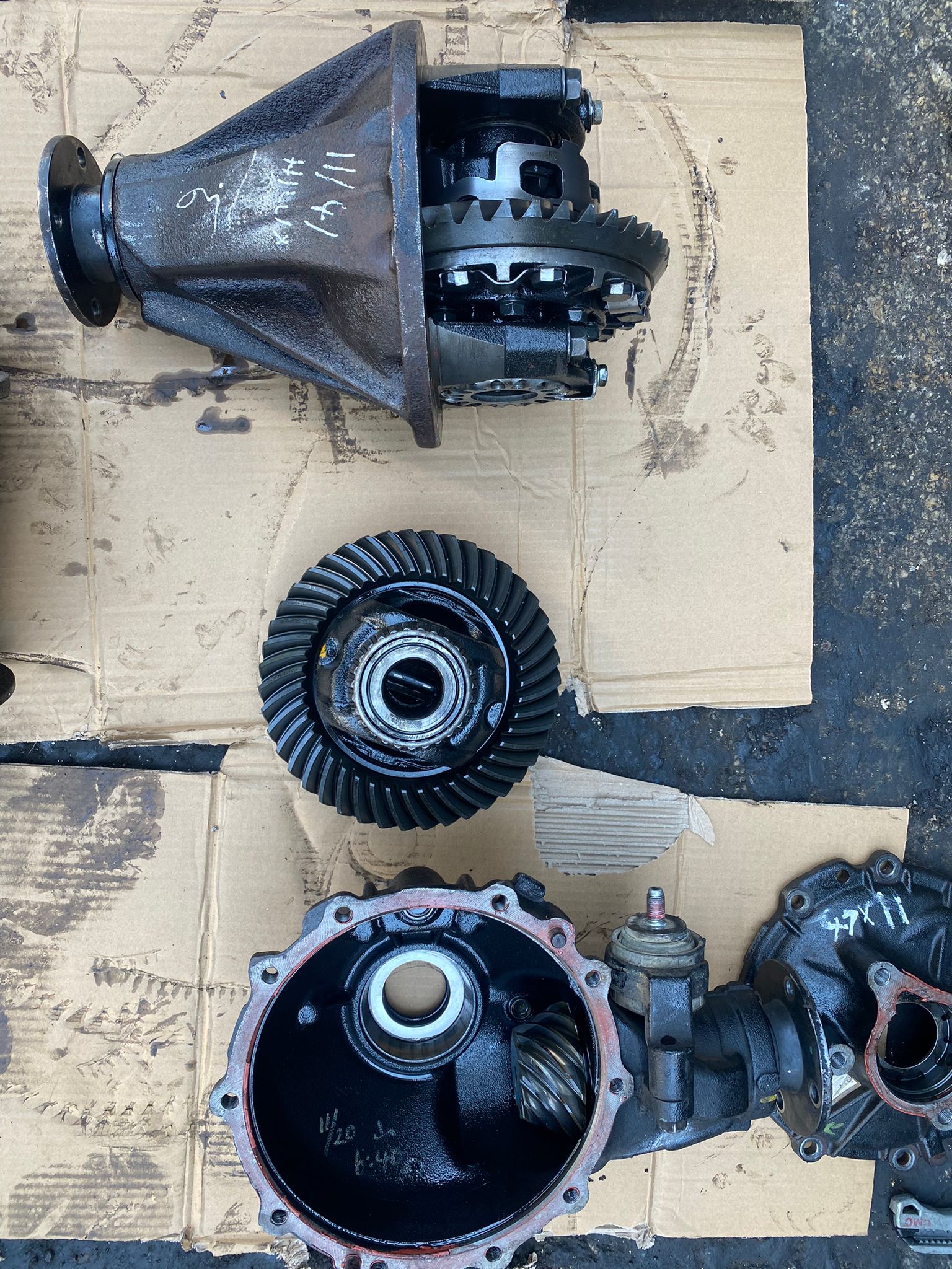 TOYOTA HİLUX VİGO ÖN VE ARKA DEFRANSİYEL -X14042025-686
