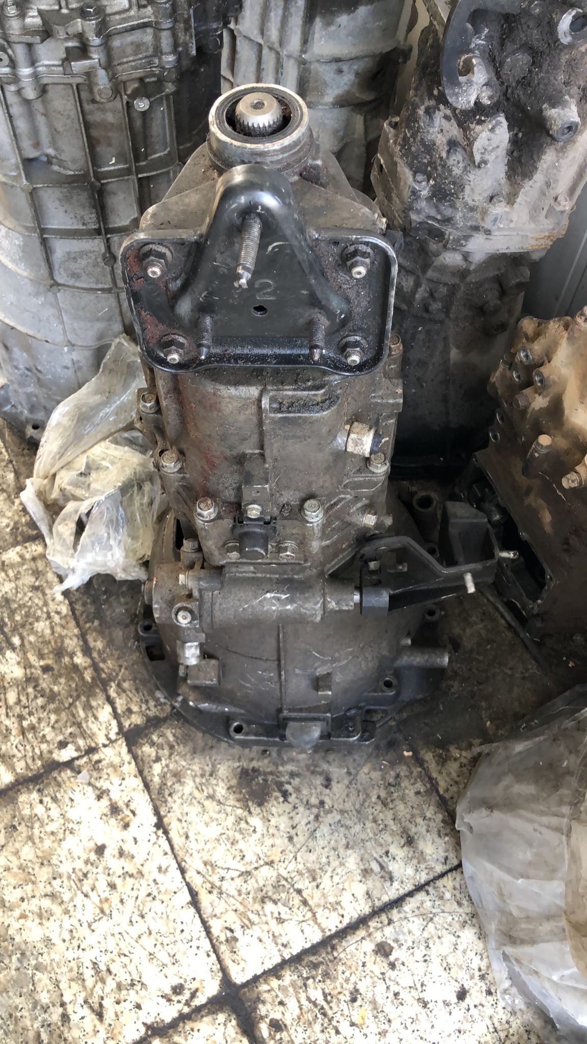 HYUNDAİ H100 BONGO 6 İLERİ -X14042025-801