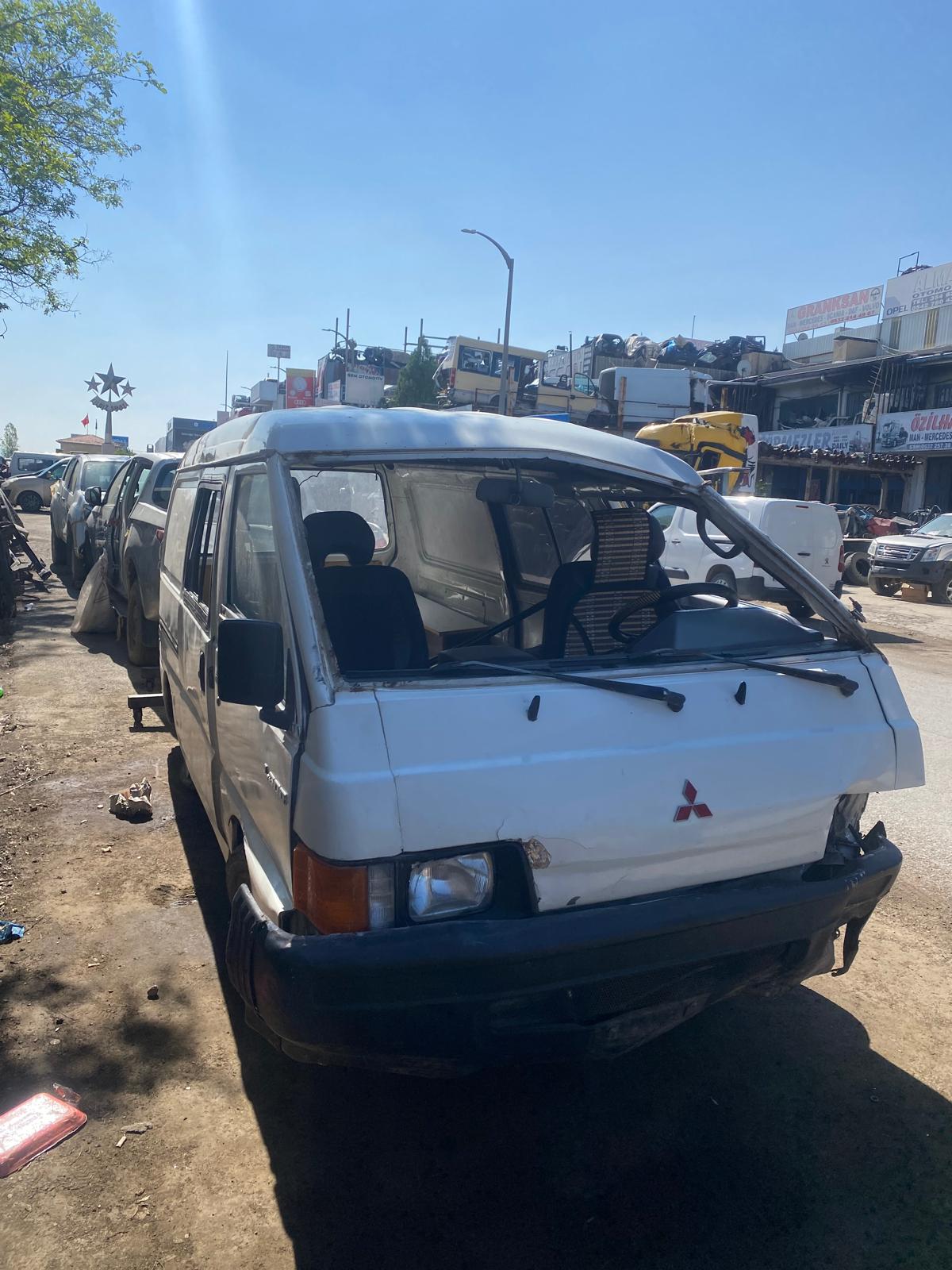 MİTSUBİSHİ L300 ÇIKMA SİLECEK KOLLARI -X14042025-1442