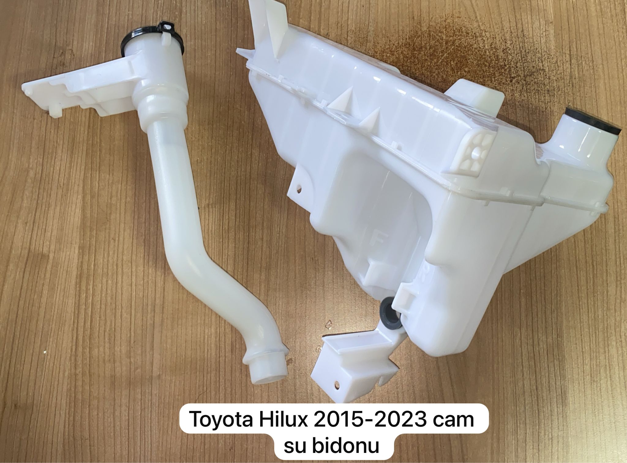 TOYOTA HİLUX 2020-2023 CAM SU DEPOSU -X14042025-2197