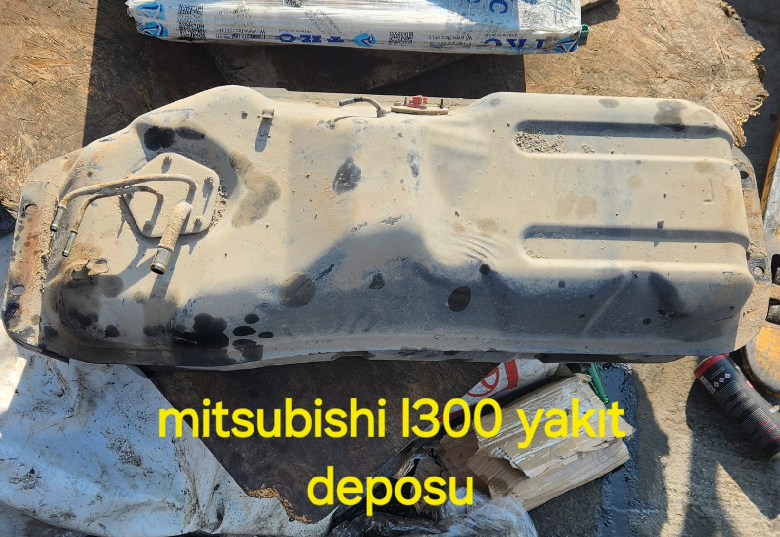 MİTSUBİSHİ L300 YAKIT DEPOSU -X14042025-2193