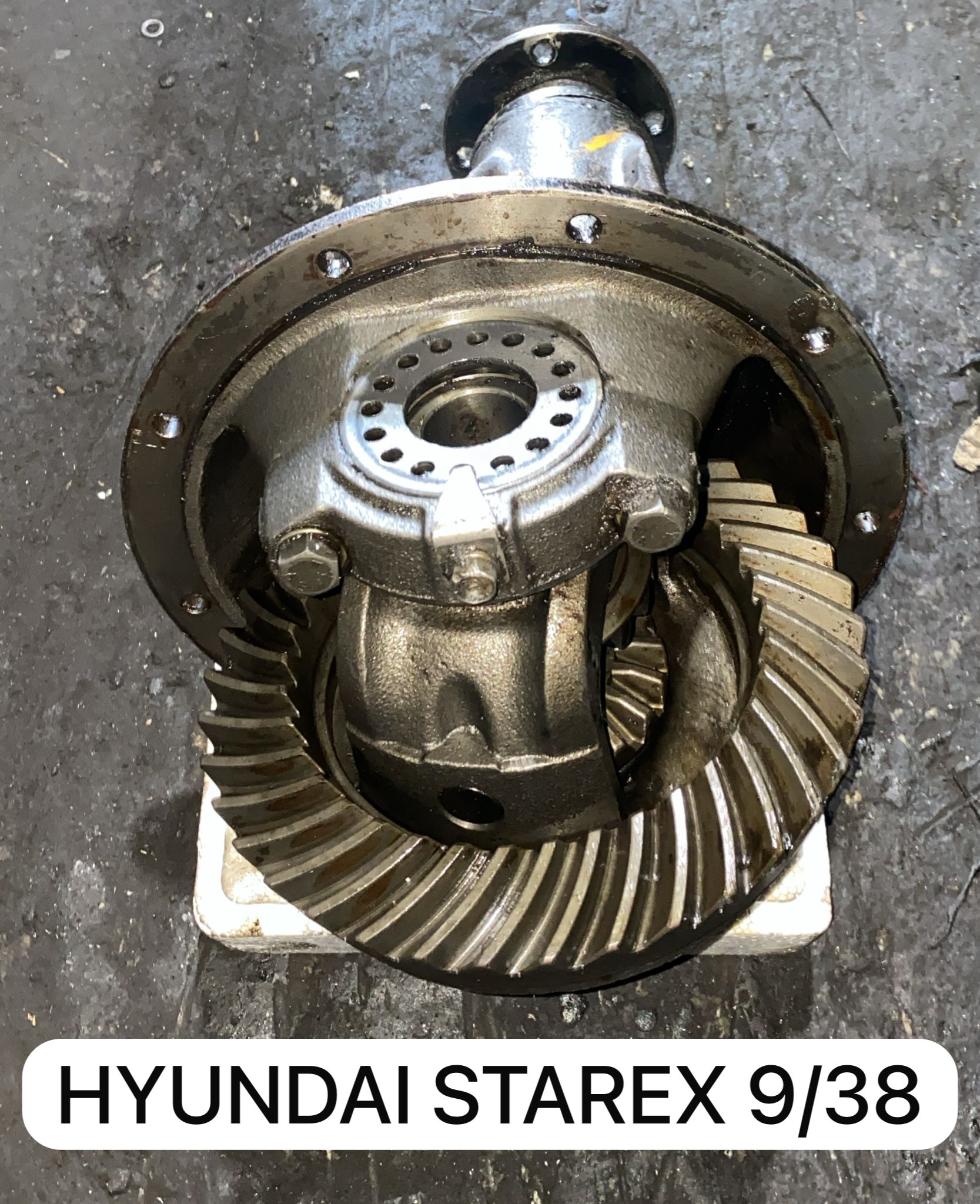 HYUNDAİ STAREX 9-38 ÇIKMA ORJİNAL DEFRANSİYEL -X14042025-2646