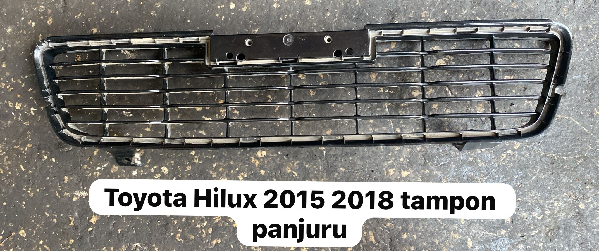 TOYOTA HİLUX 2015-2018 TAMPON PANJURU -X14042025-2866