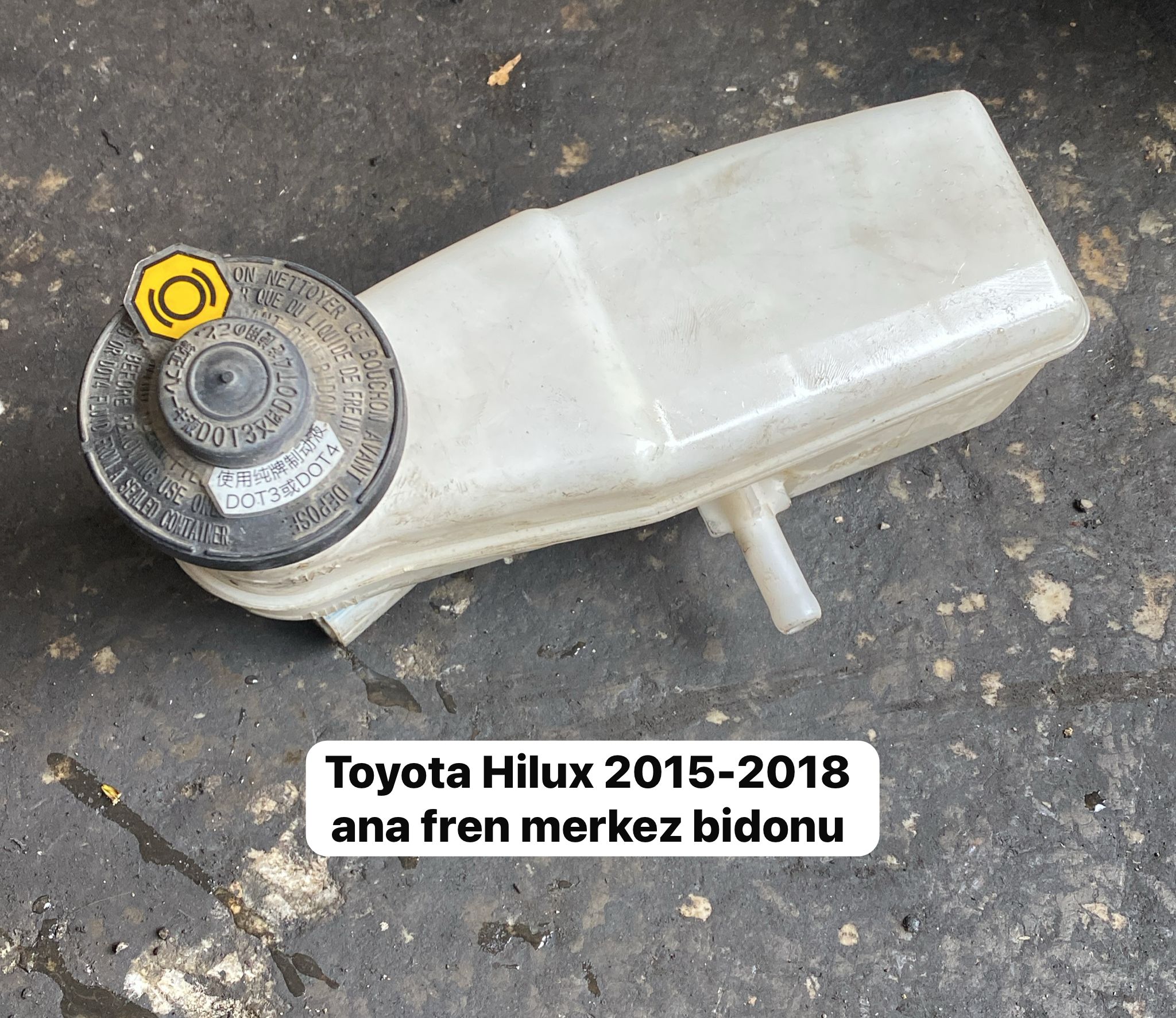 TOYOTA HİLUX 2015-2018 ANA FREN MERKEZ BİDONU -X14042025-2870