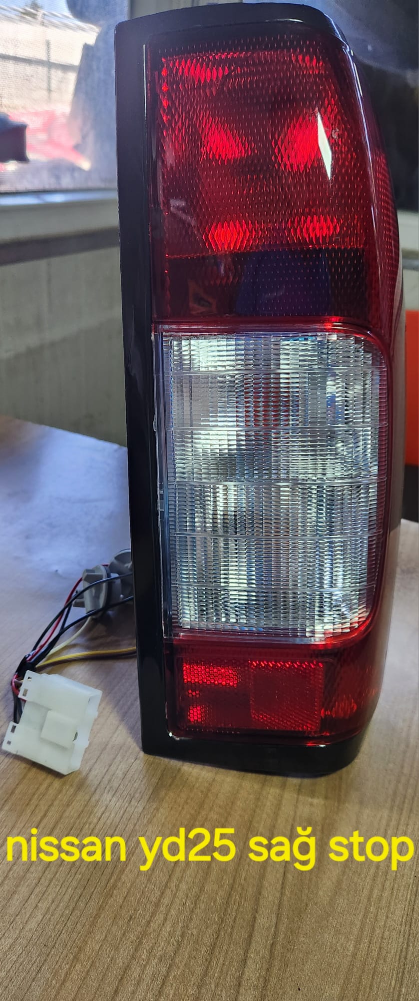 NİSSAN YD25 SAĞ STOP -X14042025-2360