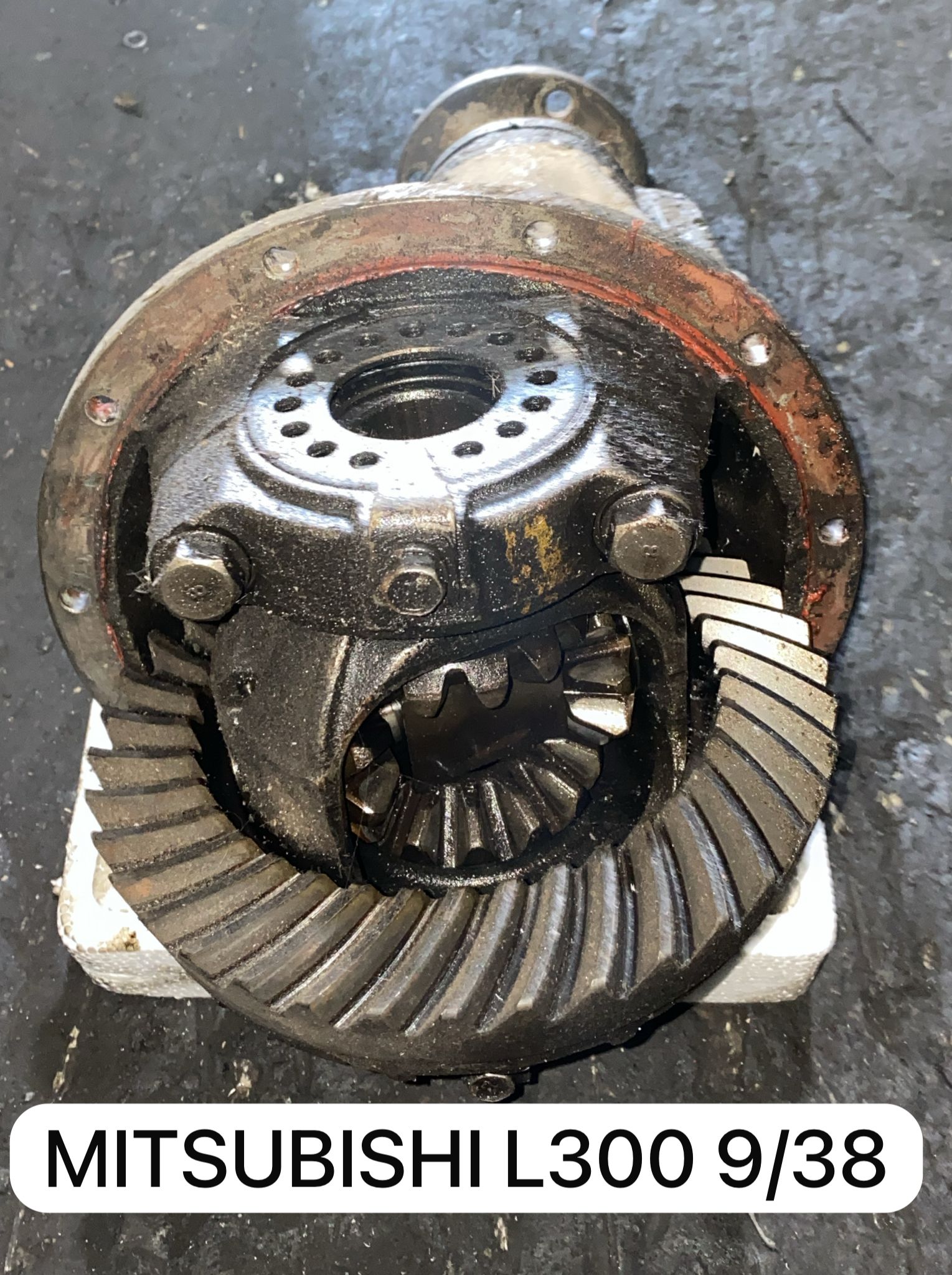 MİTSUBİSHİ L300 9-38 ÇIKMA ORJİNAL DEFRANSİYEL -X14042025-5126