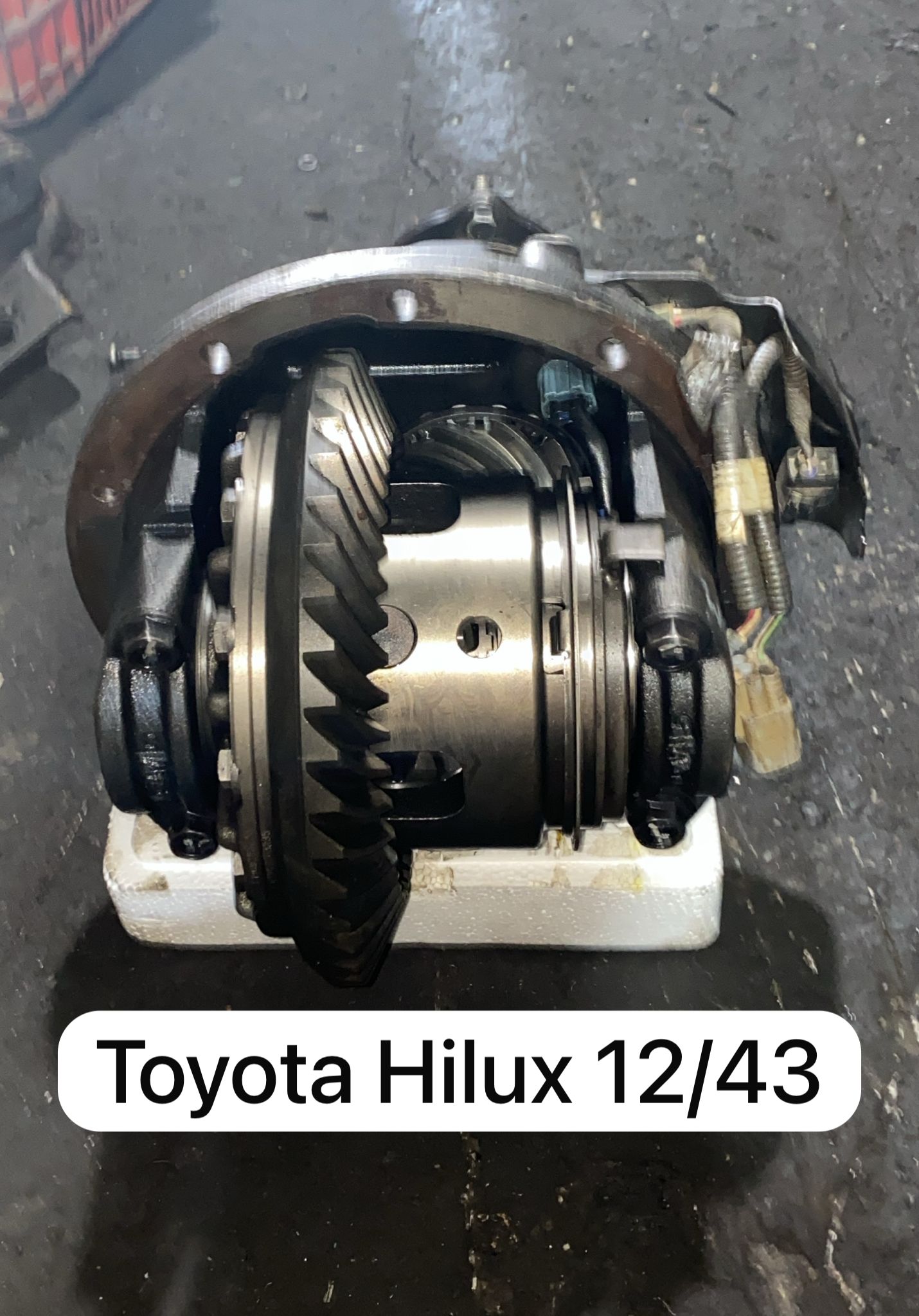 TOYOTA HİLUX 12-43 ÇIKMA ORJİNAL DEFRANSİYEL