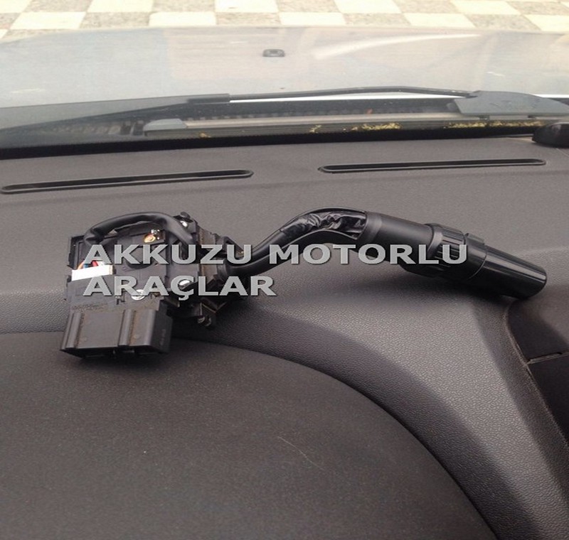 MAZDA BT50 ÇIKMA SİNYAL KOLU -