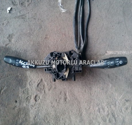 Hyundai Accent Yumurta Kasa Cikma Sinyal Kolu